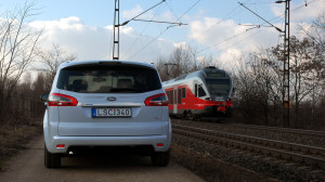 Ford S-Max egyterű