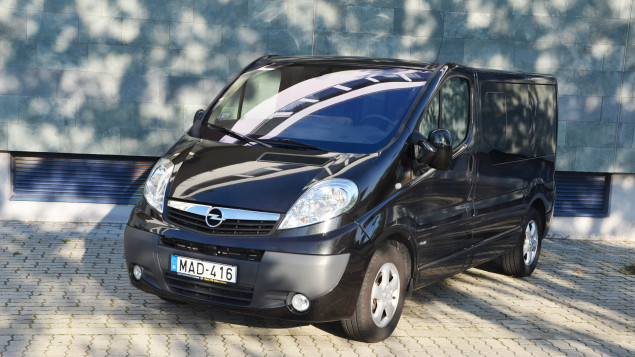 Opel Vivaro Tour ecoFLEX kisbusz - Egy kétliteres dízeles tesztje
