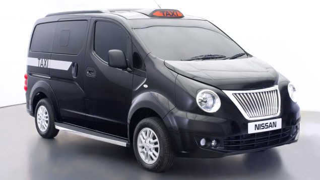 Itt az új London taxi - Nissan NV200 átöltöztetve